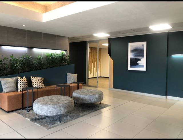 181M² OFFICE TO LET IN HYDE PARK
